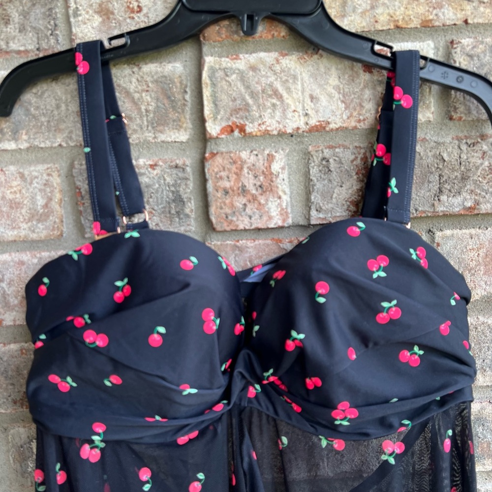 🍒💣 Pinup cherry tankini style swim top - Picture 4 of 12